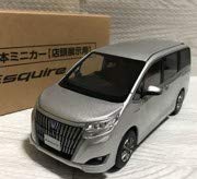 新品　TOYOTA　エスクァイア　サンプルカー　　箱付き　後期モデル　非売品 Amazon | 1/30 トヨタ 新型 エスクァイア Esquire 後期 非売品 カラー